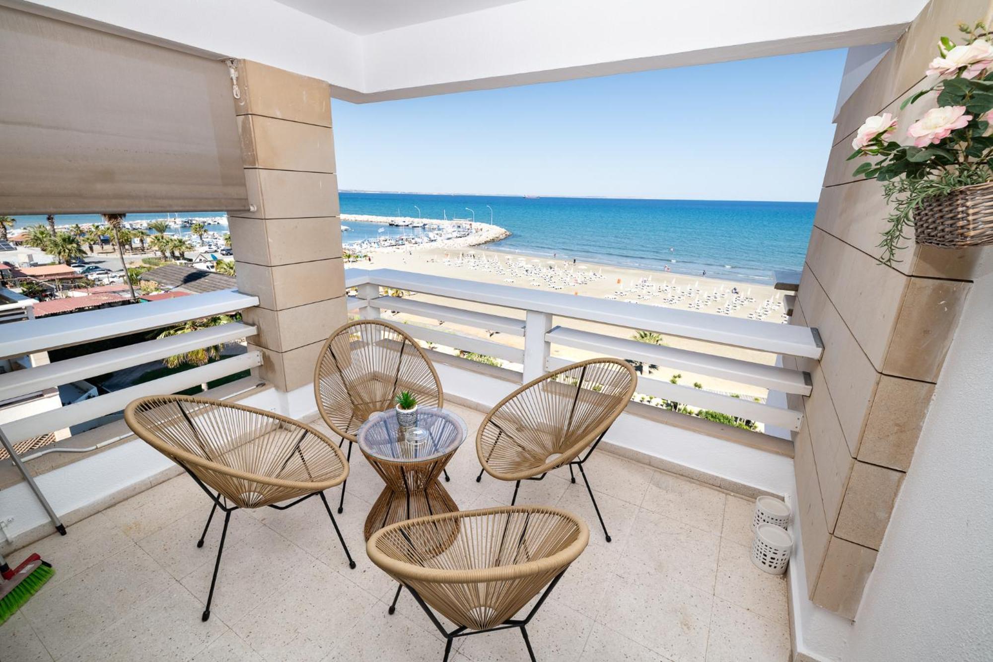 Lazuli Beachfront Sea View Ap144 Lárnaka Eksteriør bilde