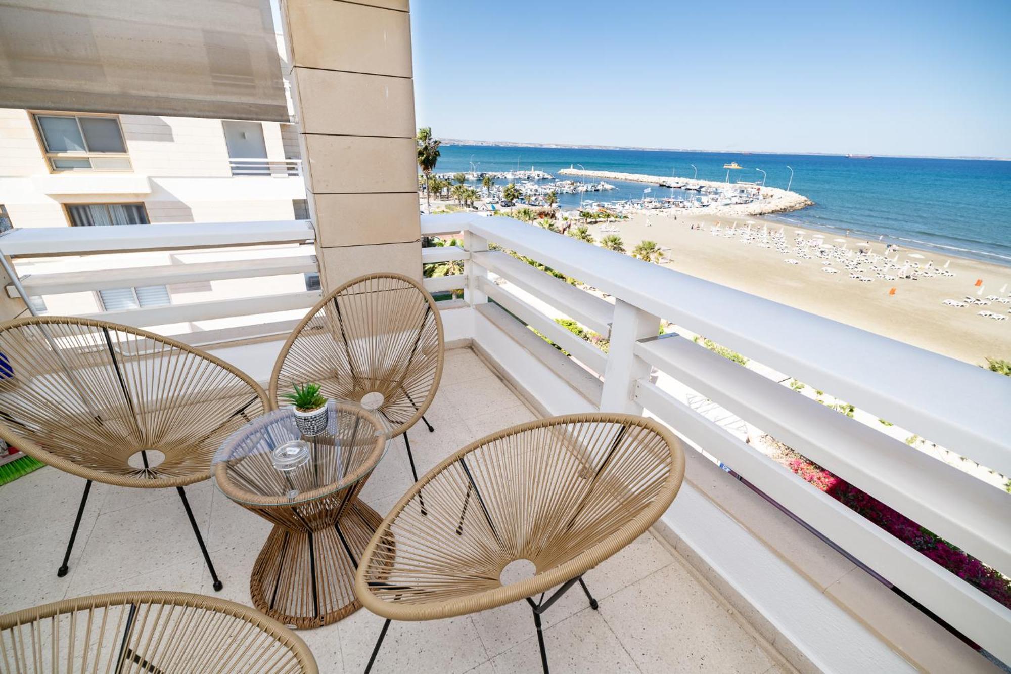 Lazuli Beachfront Sea View Ap144 Lárnaka Eksteriør bilde